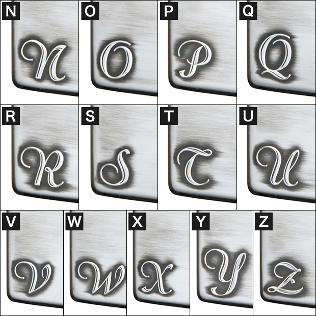 イニシャルデザインのジッポ！アルファベットA～Zの全26文字をラインナップしたシリーズです。