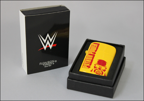 大人気WWEのロンソン・タイフーンライター登場！WWEデザインの専用パッケージ入りです！